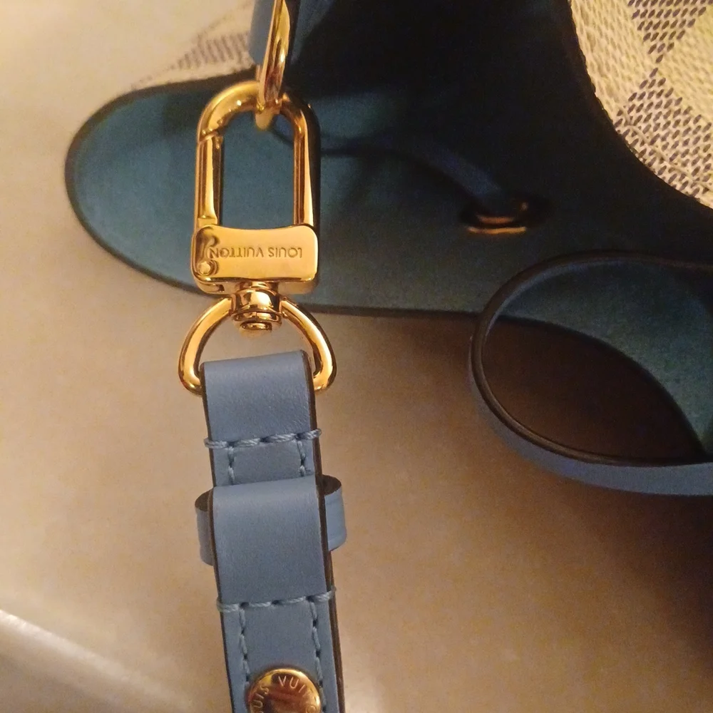 Authentic Louis Vuitton Neo noe - Picture 6 of 10